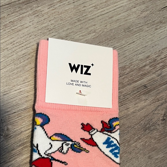 Wiz Iconic Pink Unicorn Crew Socks NWT - Picture 2 of 3